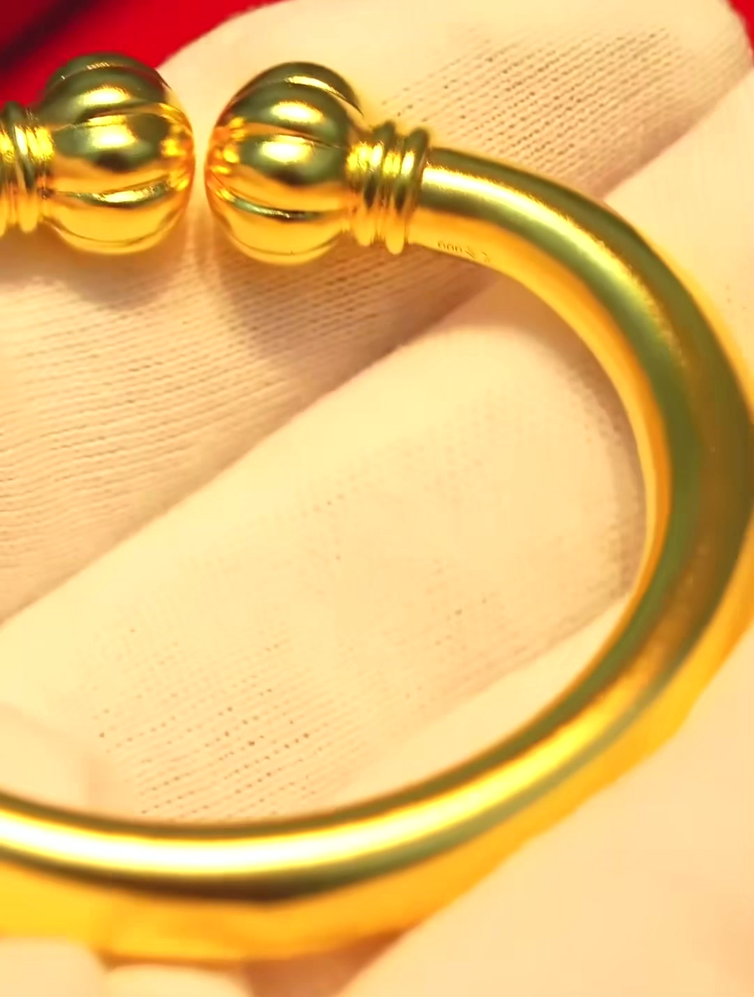 来自河北衡水的金主邮寄160克金料改款12号南瓜头手镯-度小视