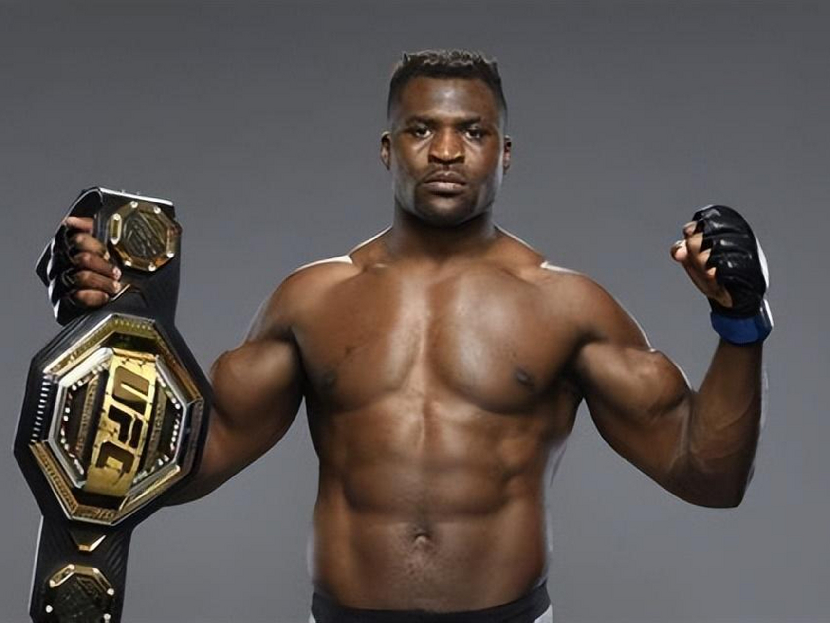 弗朗西斯·泽维尔·纳干诺(法语:francis zavier ngannou,1986年9月5