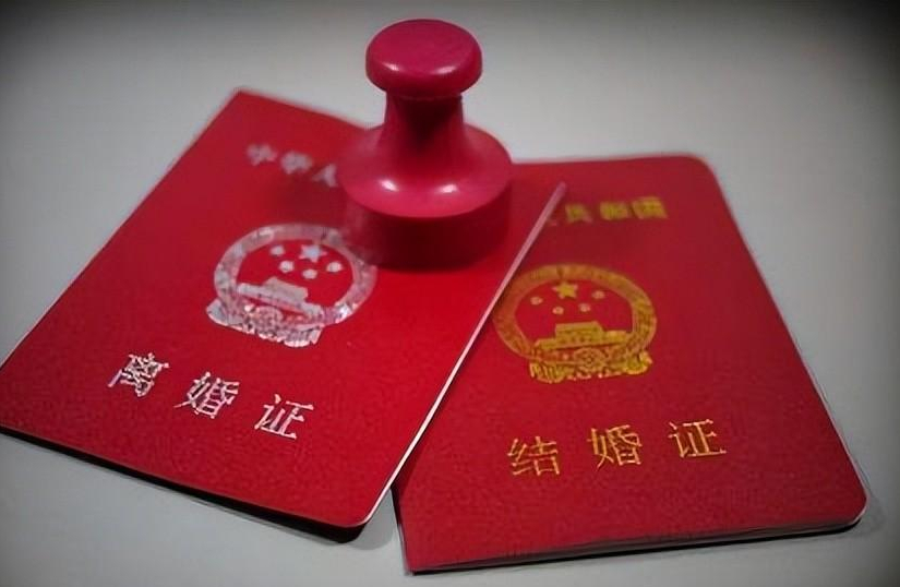 李学文和童丽玲经常相聚,每次相聚,二人都心照不宣,默认他们已经是一