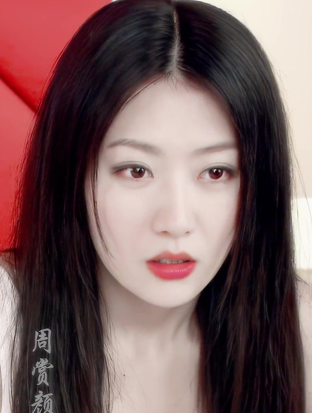 白冰,高贵冷艳的气质美女,性感靓丽的身姿,堪称完美