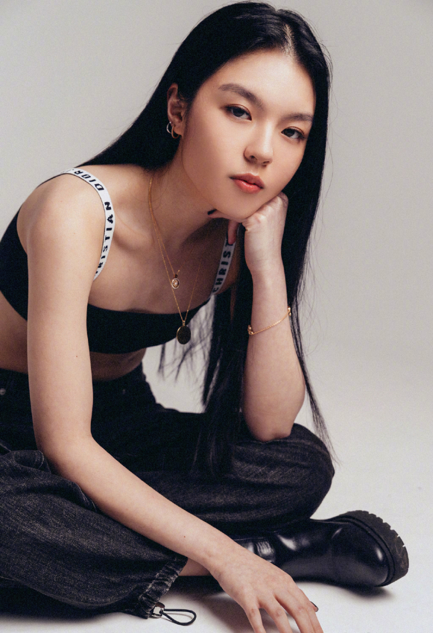 李咏女儿法图麦·李即将以演员身份出道!