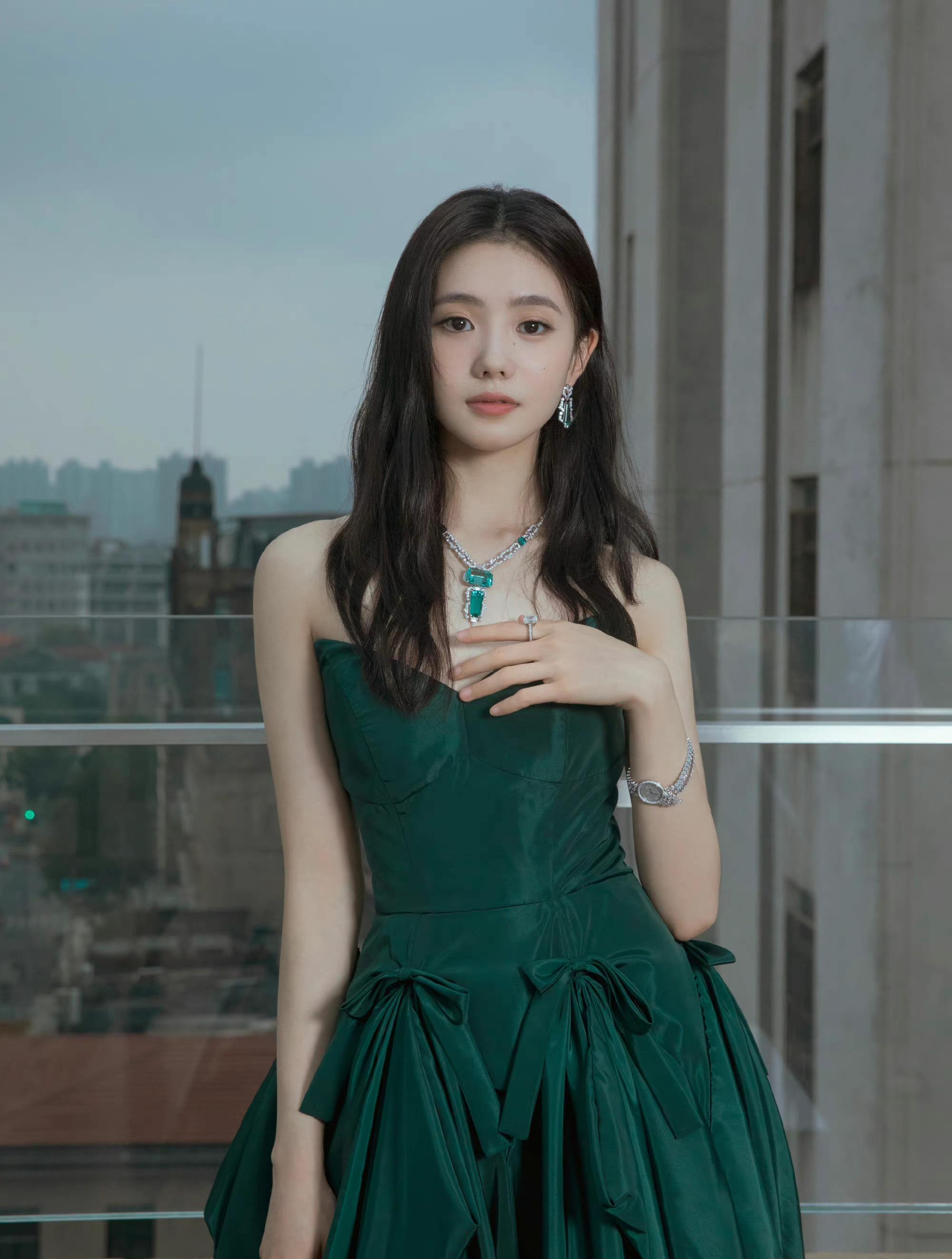 "资源皇太女"刘浩存,张艺谋雪天亲自讲戏,采访情商低惹争议3