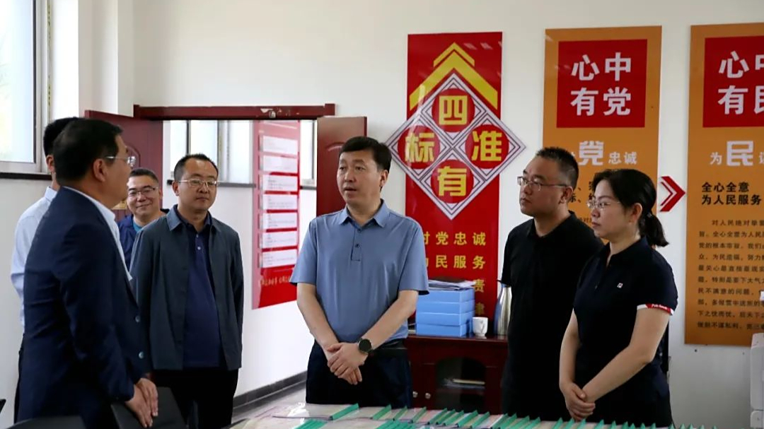 岚县:张新春在梁家庄乡调研