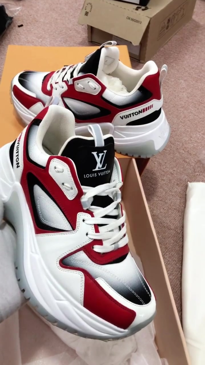 红色lv男士老爹鞋运动鞋非常好看的一款-度小视