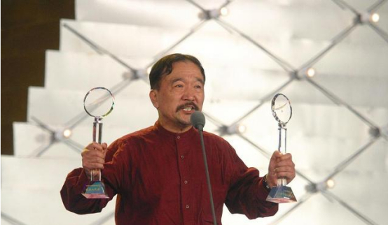 李保田缺席儿子婚礼儿媳用爱化解父子矛盾如今一家其乐融融