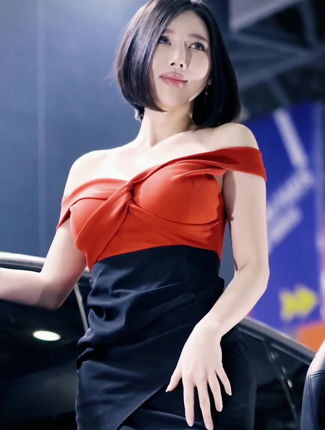 国际时尚车展现场,最美车模宋妹儿,压迫的御姐范-度小视