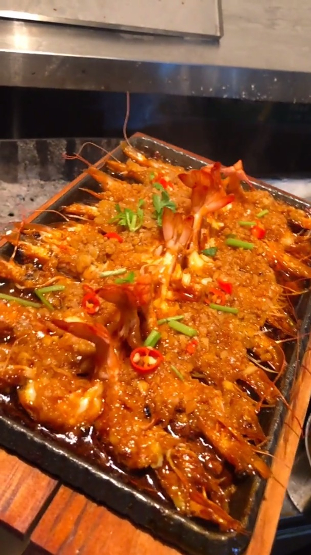 铁板蒜蓉虾,万物皆可烤