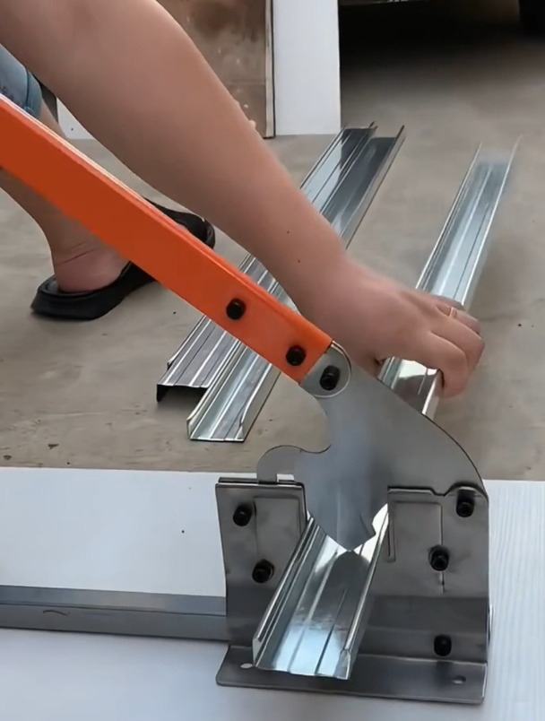 这才是切割龙骨的便捷方式,真是木工师傅的福音!