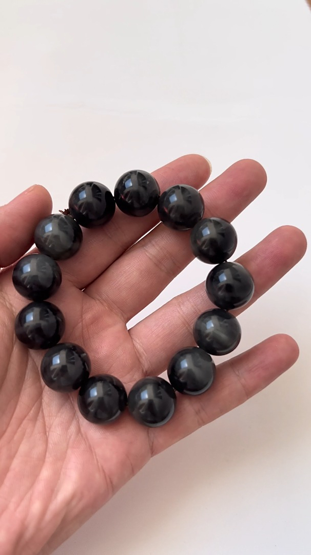 和田玉青花籽料卡16mm聚墨一线天手串 色泽均匀 油润细腻-度小视