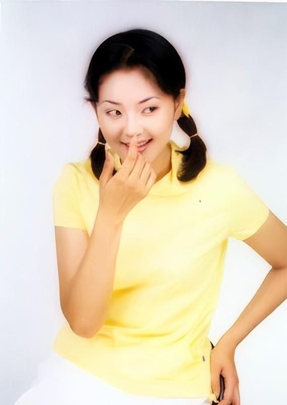 她在央视主持15年,居然一直是个临时工?辞职离开后又被高薪聘回