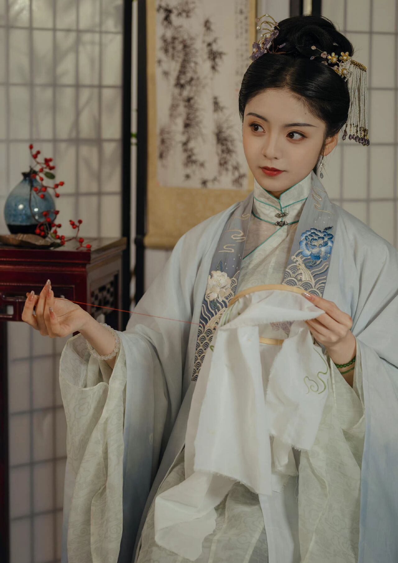 穿汉服的女生究竟有多美?看看这位火遍汉服圈的四月,你就知道了