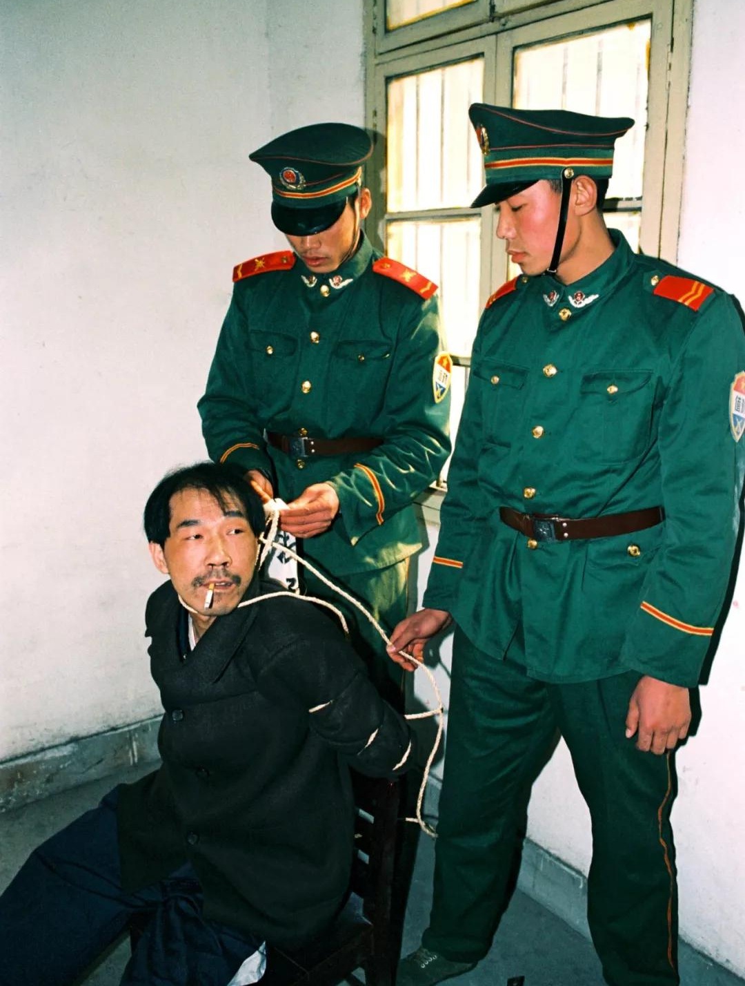乔四集团一伙14人临刑前最后画面 全是笑的4