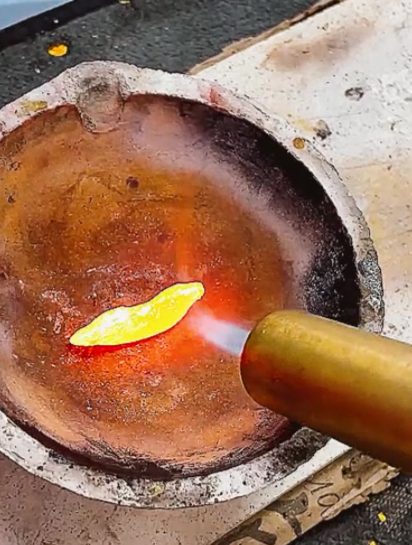 爸爸家传的黄金毛毛虫,八十多年了,过火验真假