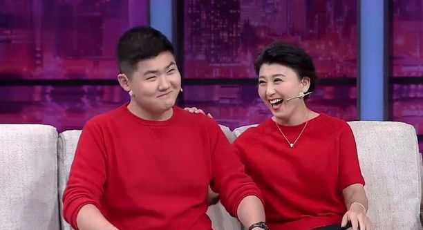 闫学晶与大十岁林越离婚,二婚嫁神秘富商生女,他三婚娶小娇妻