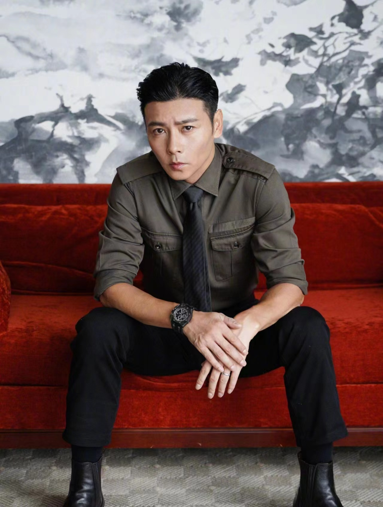 丈母娘都爱的发型,港风侧背头!