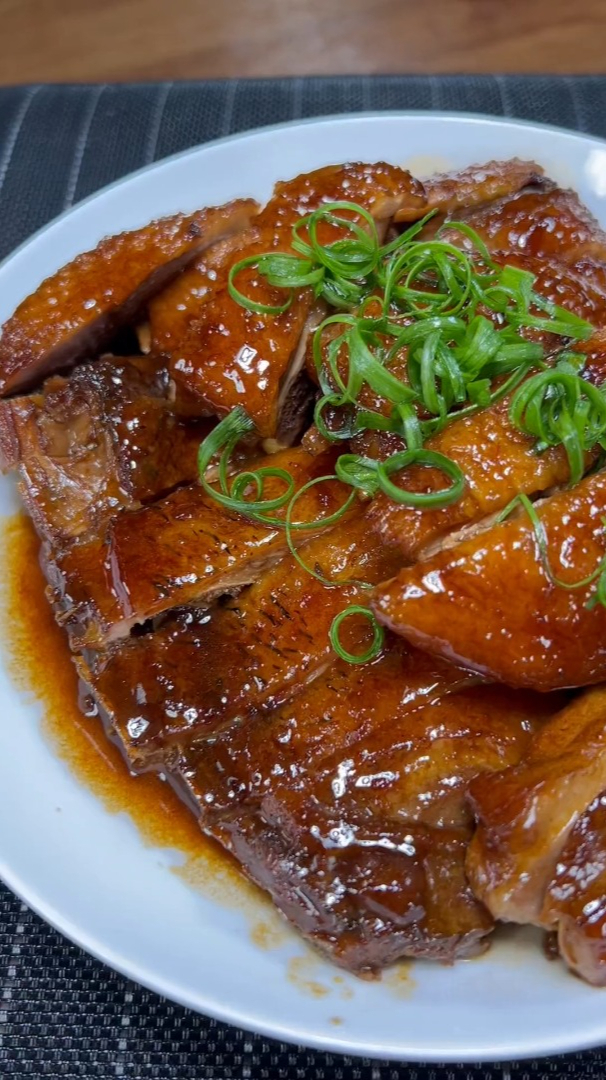 很多人把鸭子生下来都不知道怎么吃,像我这样做个酸梅鸭试试