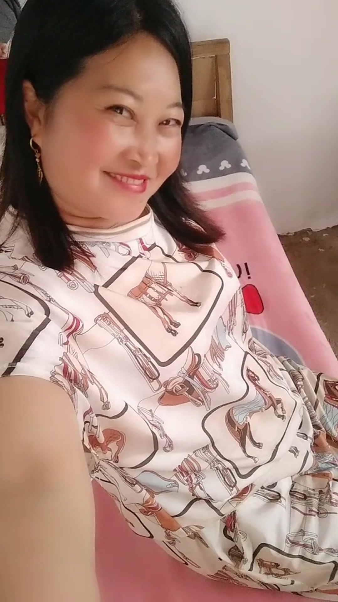 59岁的老阿姨,再不抖就抖不动了,岁数不是问题心态好天天过18岁