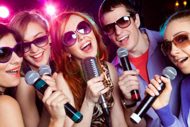 ktv生意难做:年轻人消失在唱歌场所,老板为何三年未盈利?