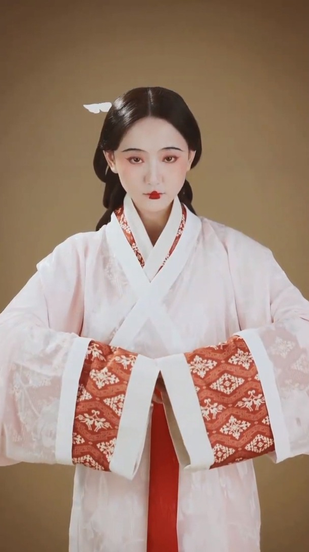 汉朝曲裾妆容|最具温婉含蓄的美-度小视