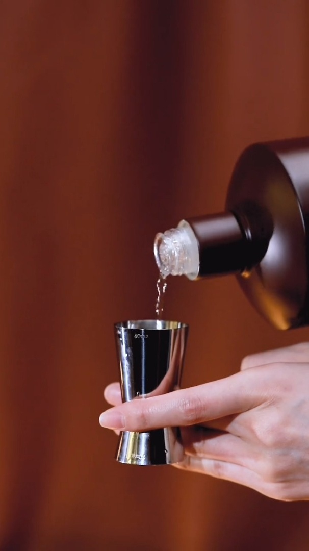 用舍得酒来一杯老酒特调,感受微醺的冬日浪漫-度小视