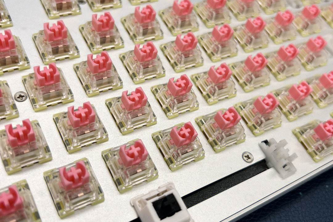 黑轴键盘的声音大吗?