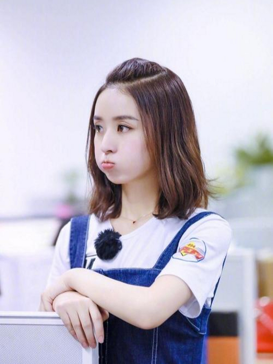 赵丽颖的嘟嘴杀九宫格,哪一张是你觉得最萌的呢?