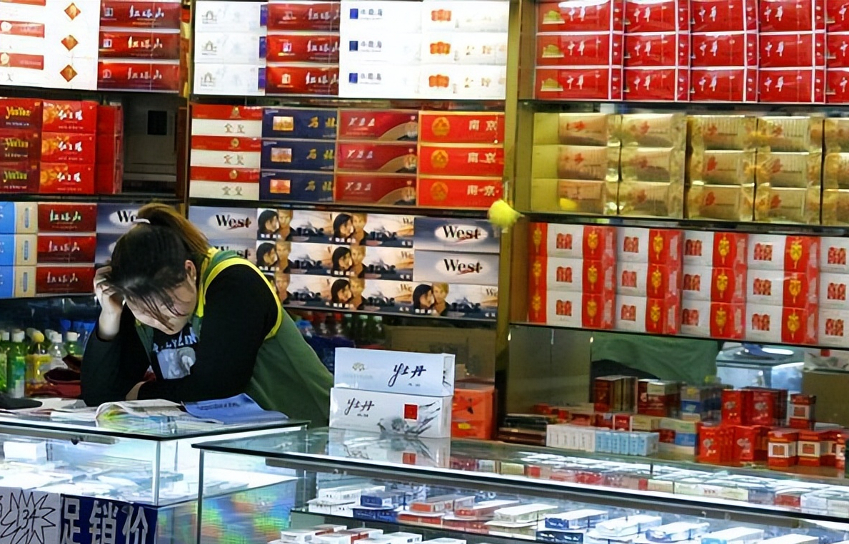 烟草证成了"摆设"?便利店老板:便宜烟没有货,生意确实是不好