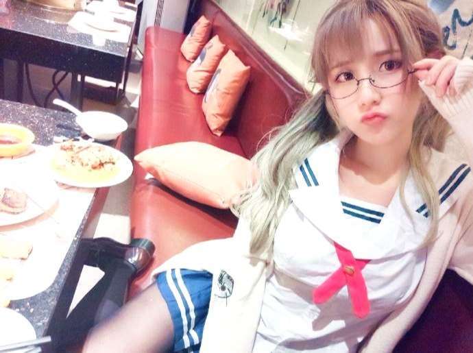 "万年鸽王"魔王小姐姐,表情包都碾压腐团儿,求求你好好营业吧