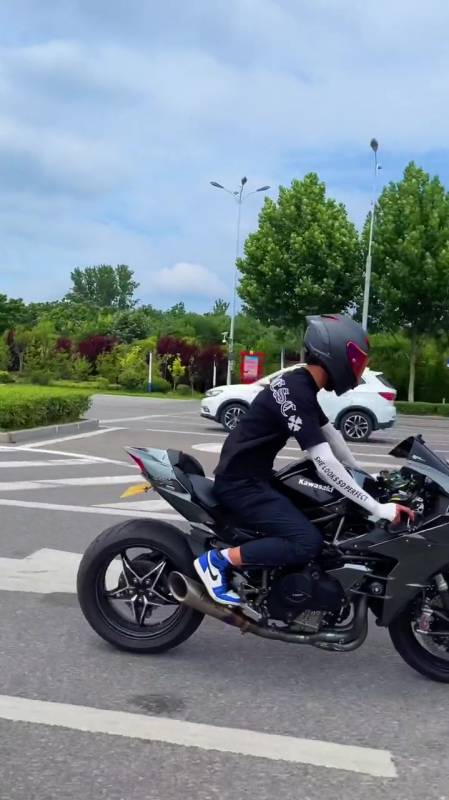 2021-12-1333飞飞不压弯3092粉丝  关注秦霄贤每一次回答都出乎意料