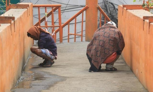 回顾让印度甘拜下风的孟加拉有多脏女性随地大小便遍地是垃圾