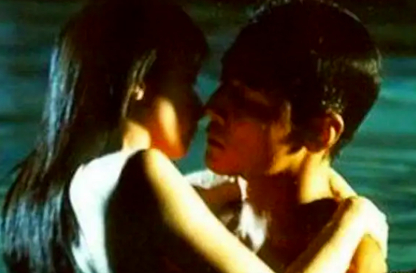 拍好戏是否要"假戏真做"?汤唯梁朝伟自由发挥,吴彦祖吻戏忘情