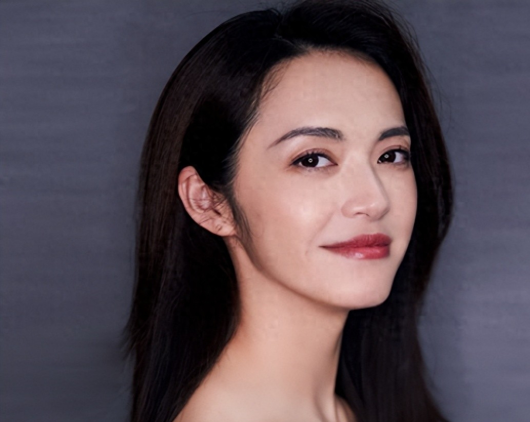 回国捞金拒说中文,惹怒吴京教她做人,盘点5位"崇洋媚外"明星