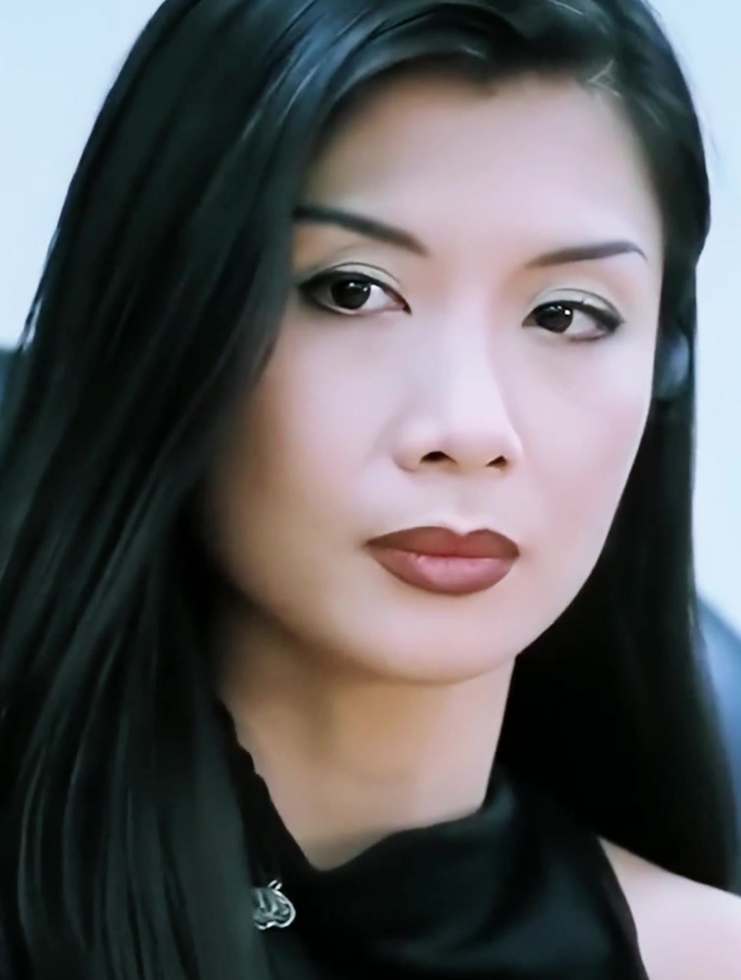 吴家丽的身材真是不输给小姑娘,就算年纪大了,身材仍没有缺点-度小视