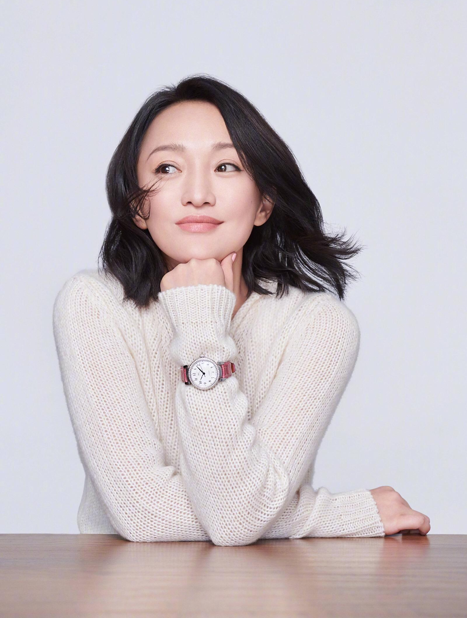 "清纯少女"周迅,离婚被传与男闺蜜有染,十位男友究竟爱谁?