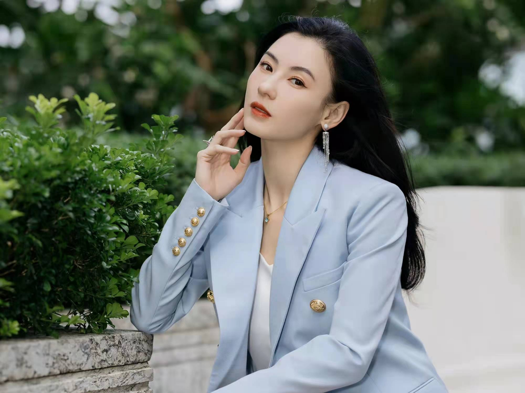 张柏芝,靓丽的容貌,光洁的皮肤,灿烂的笑容,性感率真的性格,让人印象