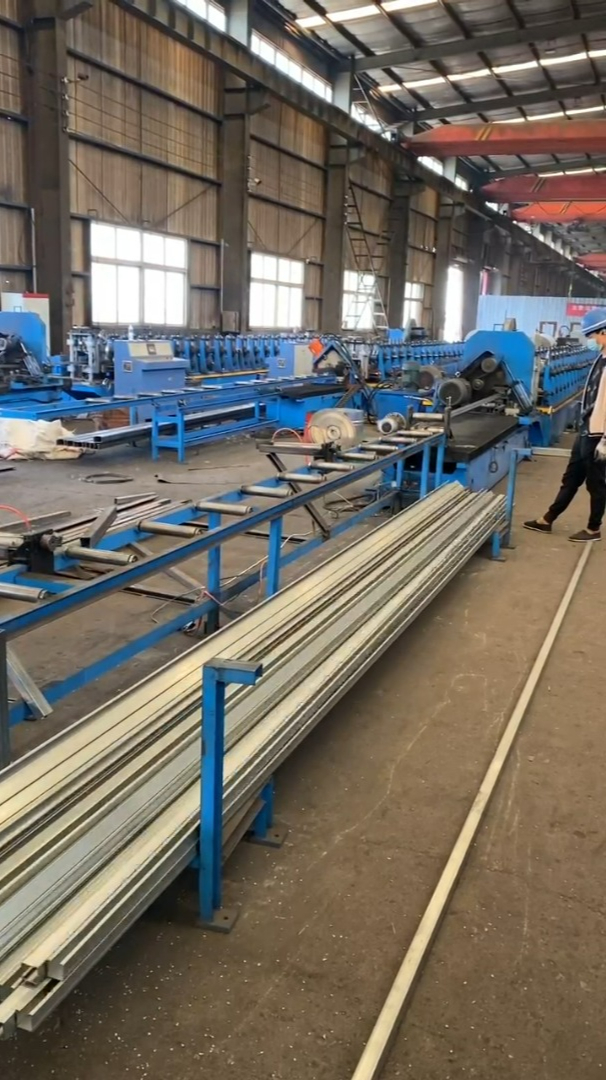 光伏支架生产车间