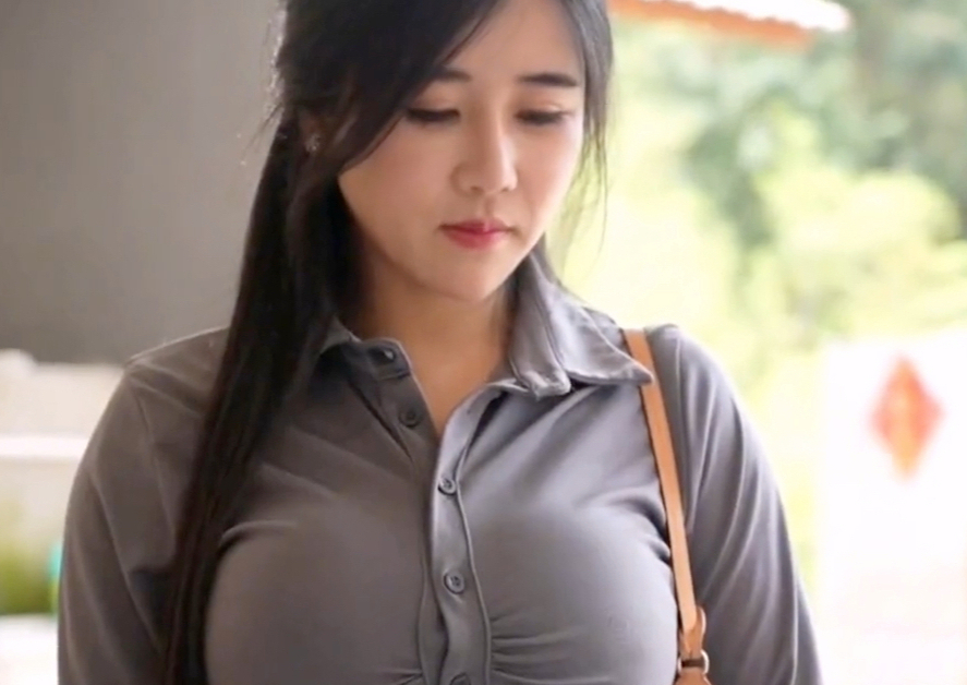 放弃百万年薪回乡做短视频?微胖界天花板阙佩琪,被质疑打擦边球