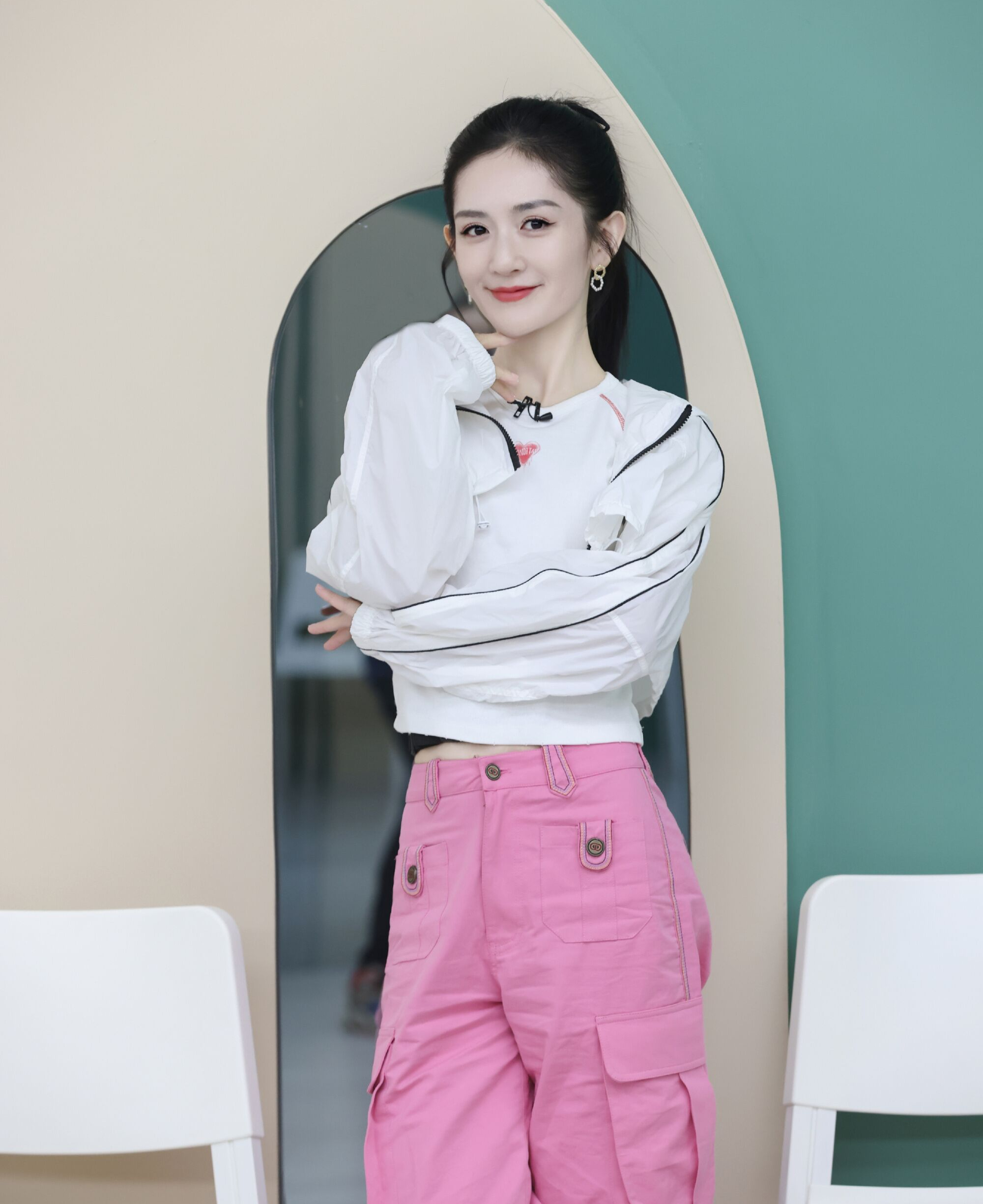 狗仔爆料谢娜疑似怀三胎,网友:吃饱等于怀孕吗?你别太离谱!