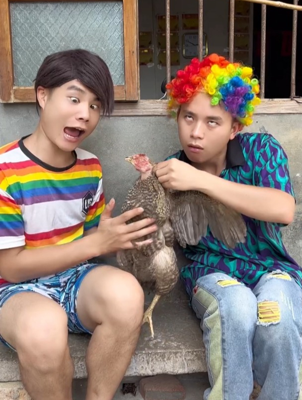 搞笑模仿冰雪奇缘,怎么拖鞋还丢了呢