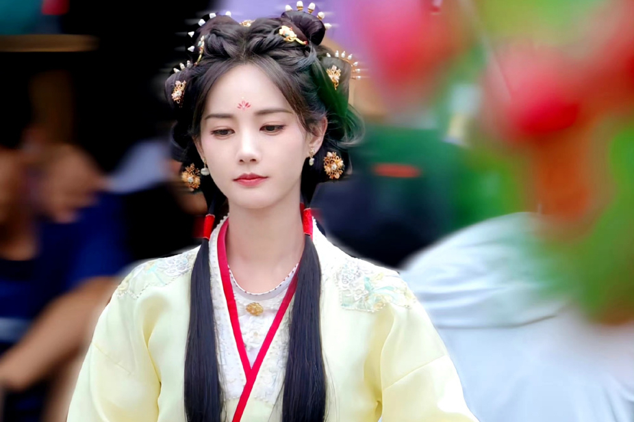 李一桐魏大勋新剧"特工任务"吻戏走红,甜蜜画面萌化观众心