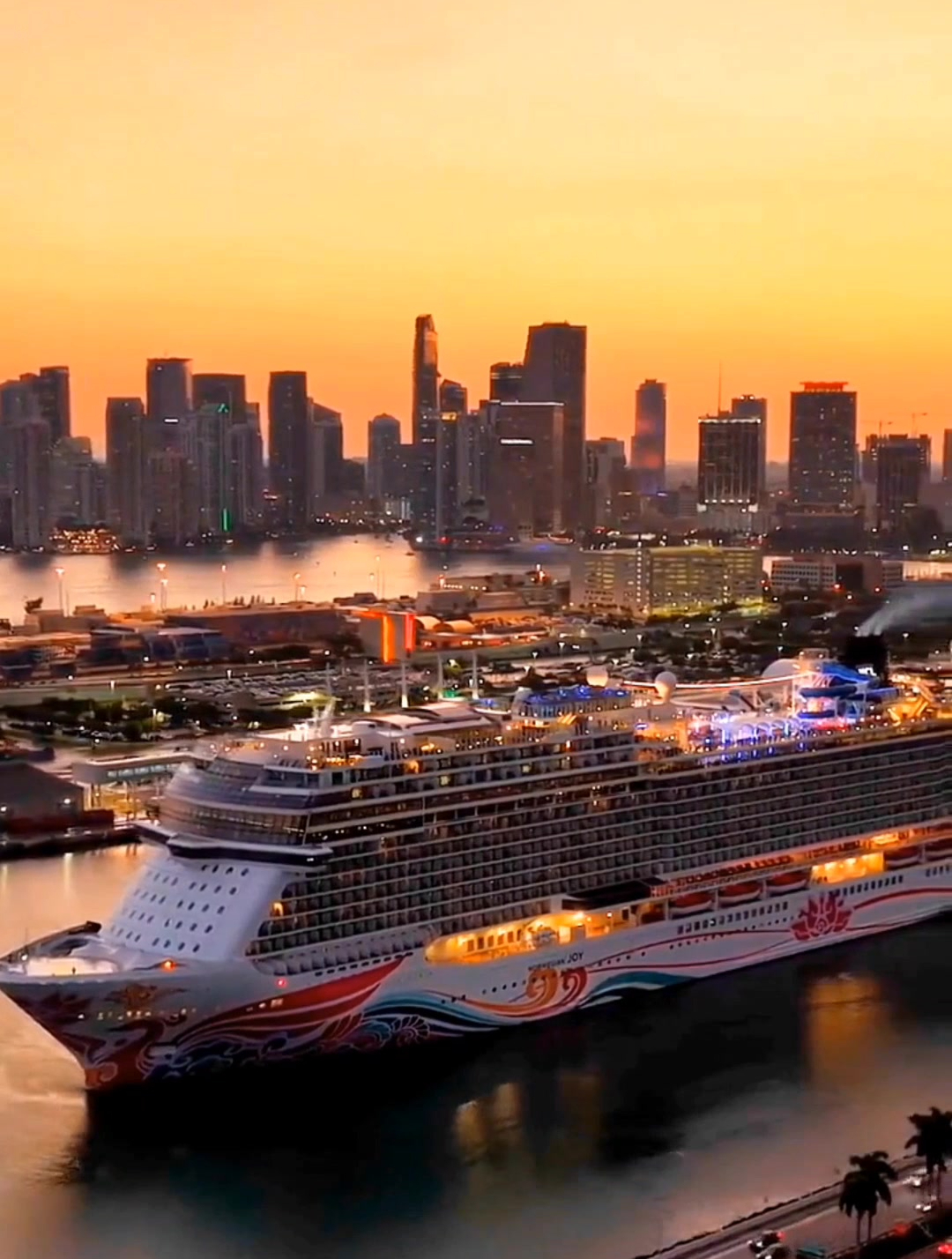 听音乐环游世界:美国迈阿密豪华邮轮!