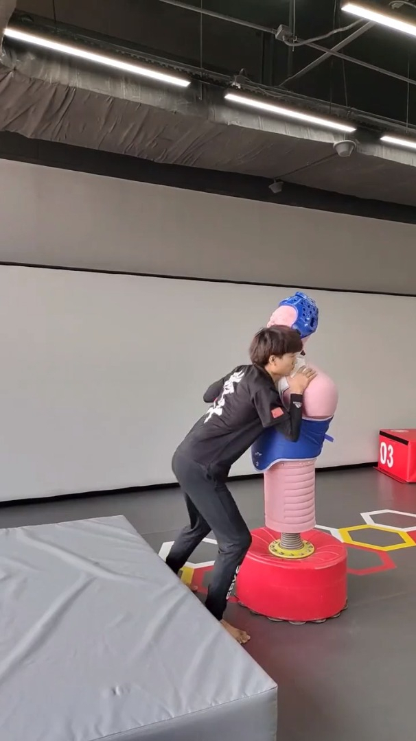 实战中比较常见的几种舍身踢,你都会哪些-度小视