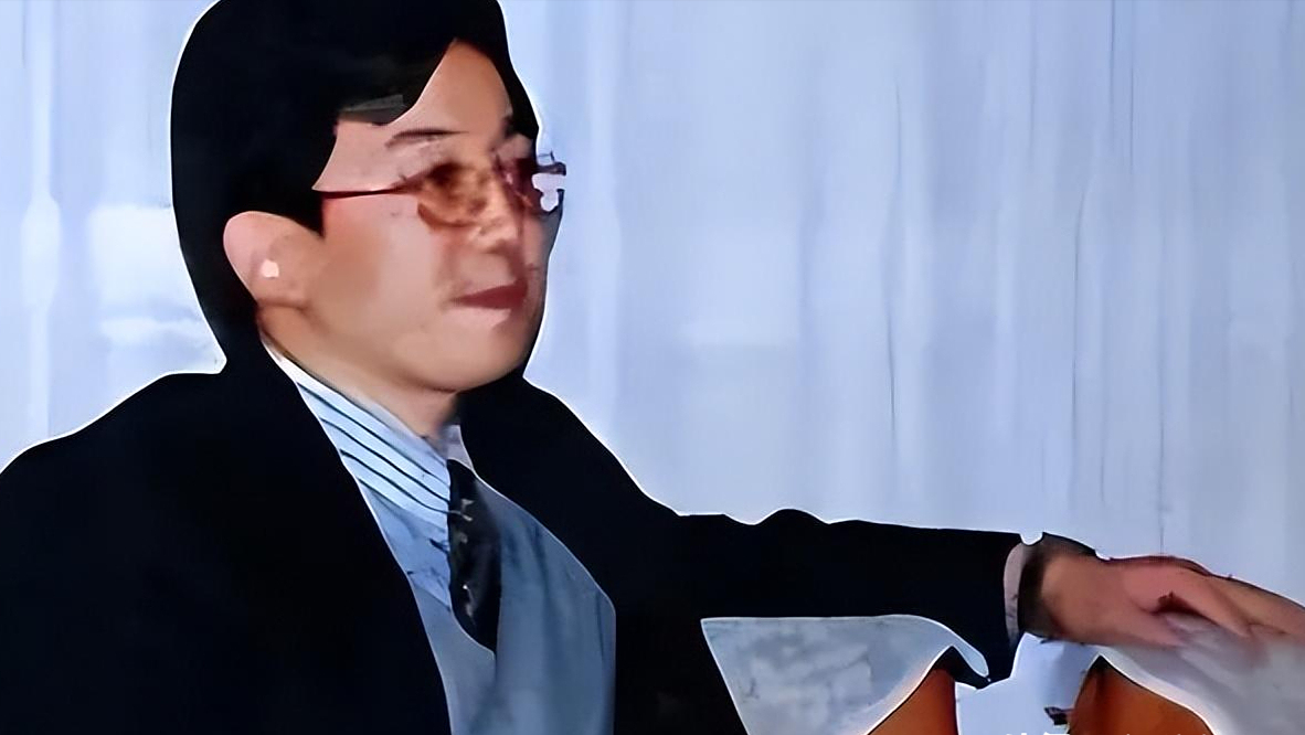 纪实:河北第一秘书李真,找4个空姐轮流伺候,敛财千万终获死刑