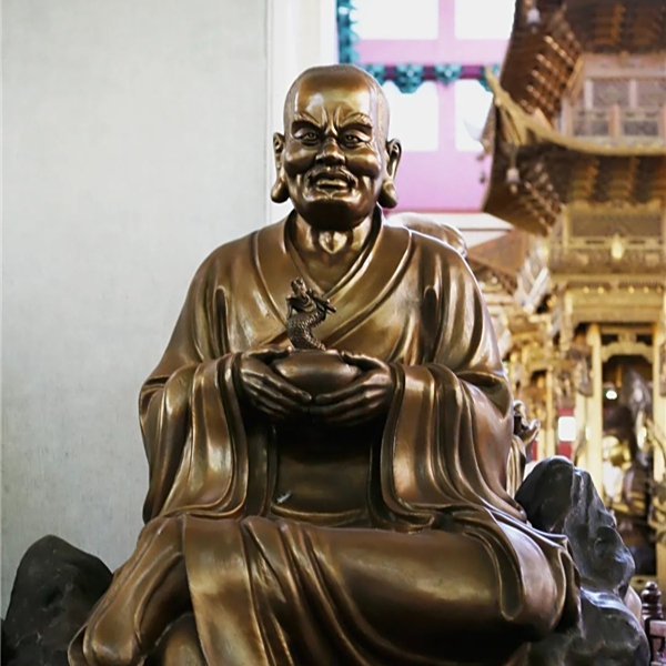 五百罗汉的故事:鸠摩罗多虽然六十岁,依然是一副小孩的面相