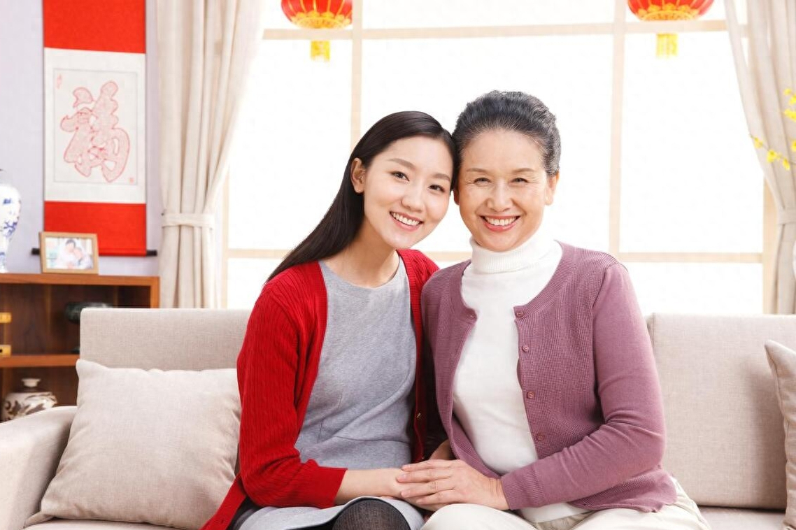 母亲节准备两份红包亲妈和婆婆态度不同女人直言亲妈太伤人