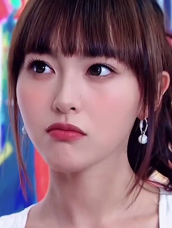 气质女神唐嫣长得挺御姐的,现实生活中性格和经历更像傻白甜!