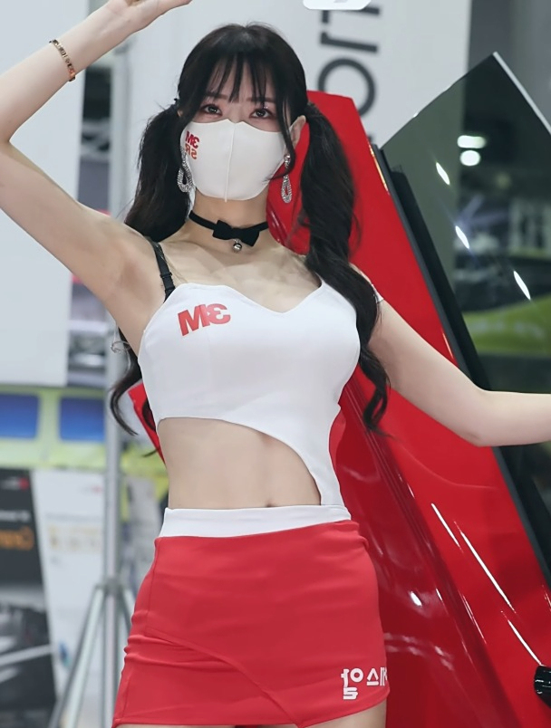 韩国车模闵汉娜,精彩视频第12弹,肤白貌美大长腿,魅力四射