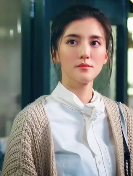 港星女神吴千语,"相信就是命运,不信就是缘分"!-度小视