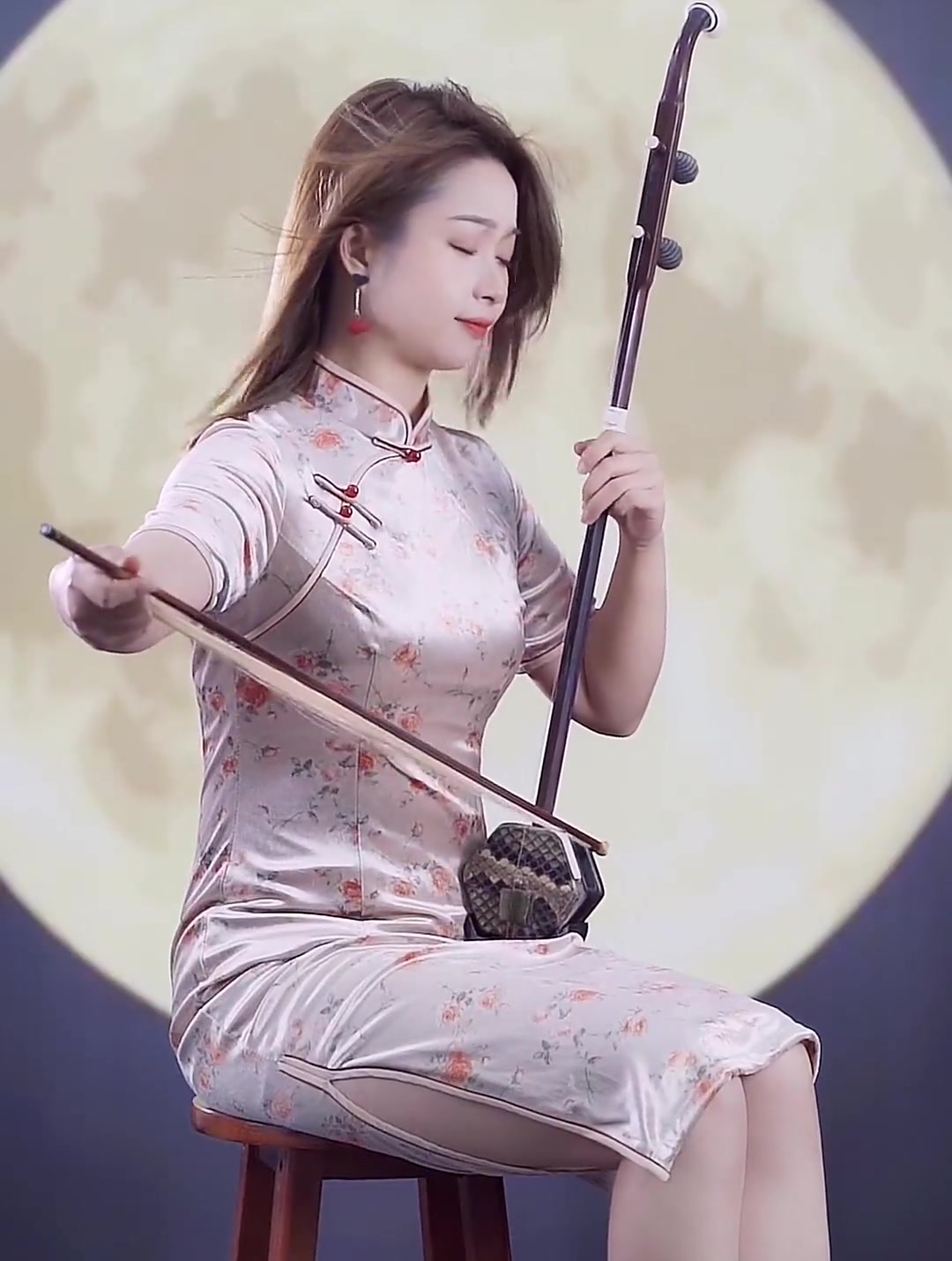 二胡演奏《二泉映月》