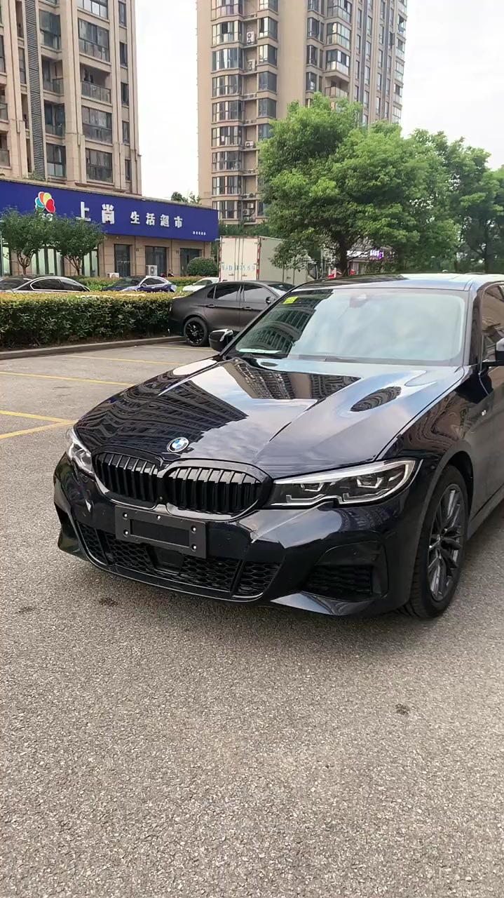 宝马325li运动曜夜